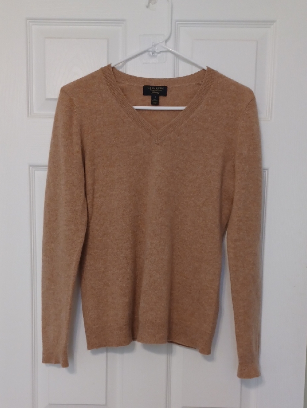Charter Club Sz S, 100% Cashmere, Camel V-Neck Sweater